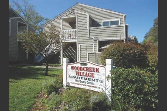 Woodcreek Village Exterior Building and Sign